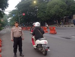 Antisipasi Kemacetan Pagi hari  Samapta Polsek Bandung Wetan Melaksanakan Pengaturan Arus  Lalin