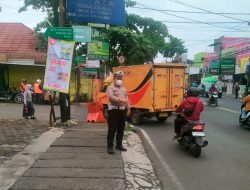 Pastikan Arus Lalulintas Lancar, Unit Lantas Polsek Antapani Laksanakan Pengaturan Arus Lalulintas
