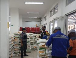 Personil Polsek Antapani Lakukan Pengamanan Penyaluran Beras Bapanas