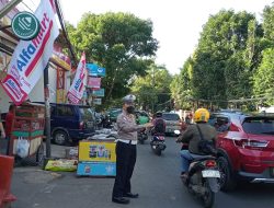 Pelayanan Pagi Hari Kepada Masyarakat, Unit Lalu Lintas Polsek Cidadap Laksanakan Gatur Lalin