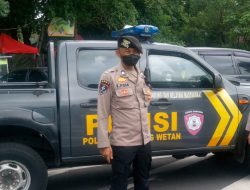Personil Unit lantas dan Unit Samapta Polsek Bandung Wetan melaksanakan kegiatan rutin pelayanan masyarakat berupa pengaturan lalulintas pagi hari