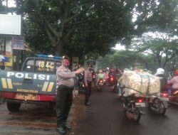 Pelayanan Pagi Hari, Personil Polsek Rancasari Laksanakan pengaturan arus Lalin