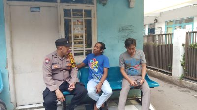 Untuk menjaga situasi Kamtibmas BhabinKamtibmas melaksanakan sambang