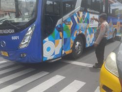 Polsek Bojongloa Kidul Pengaturan Lalu Lintas sore Antisipasi Hari Libur Panjang