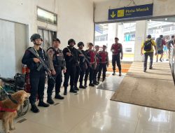 Jelang Perayaan Natal 2024 dan Tahun Baru 2025, Sat Brimob Polda Jabar Amankan Stasiun Kota Bandung dan Stasiun Kiaracondong