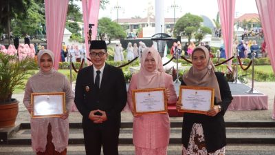 Polisi Wanita Terima Penghargaan Gender Champions Bidang Hukum dalam Peringatan Hari Ibu ke-96 Tingkat Kabupaten Cirebon Tahun 2024