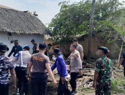 Polisi dan Kodim 0625 Pangandaran Lakukan Relokasi dan Pemulihan Lokasi Bencana Puting Beliung