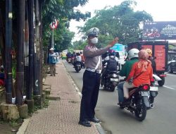Antisipasi Kemacetan Arus Lalulintas Siang, Unit Lantas Polsek Astanaanyar Gelar Gatur Lalulintas