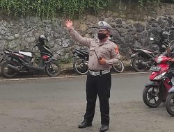 Unit Lalu Lintas Polsek Cidadap Gelar Pelayanan Sore, Atur Lalu Lintas Lancar