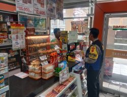 Bhabinkamtibmas sambang Minimarket Yomart Mekarwangi