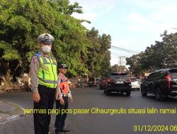 Jajaran Lalu Lintas Polsek Cibeunying Kaler Gelar Yanmas Pagi. Pengaturan Arus Lalulintas Wilayah Hukum Polsek Cibeunying Kaler