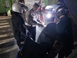 Antisipasi Gangguan Kamtibmas, Waka Polsek Sukasari Lakukan Giat Pengecekan Knalpot Tidak Sesuai Spesifikasi Teknis dan Ops Sajam
