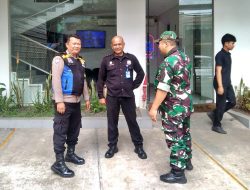 Sinergitas TNI-Polri, Bhabinkamtibmas Polsek Astanaanyar Bersama Bhabinsa Koramil 1801 A/B Laksanakan Patroli Dialogis