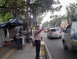 Unit Lantas Polsek Lengkong Gelar Pengaturan Lalu lintas, Bentuk Pelayanan Kepada Masyarakat sore hari