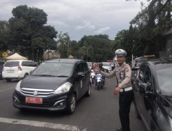 Pelaksanaan Pelayanan Masyarakat Sore Hari Unit Lalulintas Polsek Sukasari