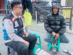 kegiatan patroli dialogis ke warga masyarakat RT. 1 RW. 7, Kelurahan Cibaduyut
