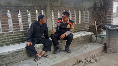 Bhabinkamtibmas sambang di wilayah RT.2 RW.7, Kelurahan Cibaduyut