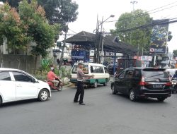 Pelaksanaan Pelayanan Masyarakat Sore Hari Unit Lalulintas Polsek Sukasari