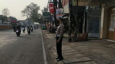 Ciptakan Kamseltibcarlantas Kondusif, Unit Lantas Polsek Antapani Lakukan Pengaturan