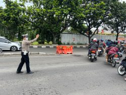 Pelayanan Pagi Hari, Personil Polsek Rancasari Laksanakan pengaturan arus Lalin