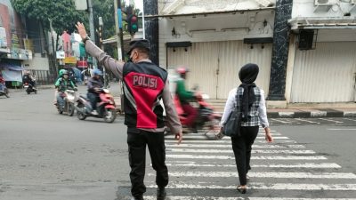 Pelayanan Kepada Masyarakat, Unit Samapta Polsek Astanaanyar Gelar Gatur Lalulintas Pagi