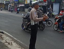 Wujudkan Kamseltibcarlantas Kondusif, Lantas Polsek Antapani Lakukan Pengaturan