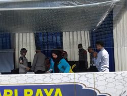 Sidokkes Polrestabes Bandung membagikan Vitamin kepada personel Pos Pam Idul Fitri 2025 Simpang Buahbatu Polsek Lengkong