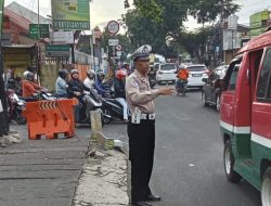 Guna Wujudkan Kamseltibcarlantas Kondusif, Personel Unit Lantas Polsek Antapani Lakukan Pengaturan Pagi