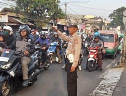 Wujudkan Kamseltibcarlantas Kondusif, Lantas Polsek Antapani Lakukan Pengaturan
