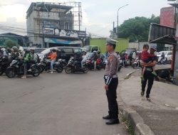 Tempatkan personil di beberapa titik ruas jalan, Unit Lantas Polsek Babakan Ciparay Lakukan Gatur Lalin