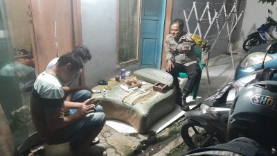 Berikan Pesan Kamtibmas, Bhabinkamtibmas Polsek Antapani Sambangi Warga Masyarakat