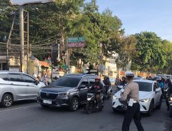 Antisipasi Kemacetan Pagi Hari Personil Unit Lalulintas Polsek Sukasari Melaksanakan Pengamanan Jalur