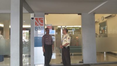 Menjaga keamanan dan kenyamanan warganya, Polsek Rancasari Patroli di perbankan