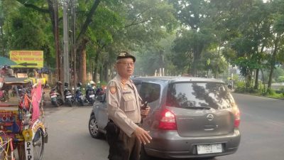 Unit Samapta  Polsek Regol Polrestabes Bandung pengaturan Lalu lintas Pagi Hari