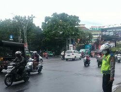 Jajaran Lalu Lintas Polsek Cibeunying Kaler Gelar Yanmas Pagi. Pengaturan Arus Lalulintas Wilayah Hukum Polsek Cibeunying Kaler