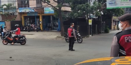 Upaya Wujudkan Kamseltibcarlantas Kondusif, Unit Samapta Lakukan Pelayanan Masyarakat