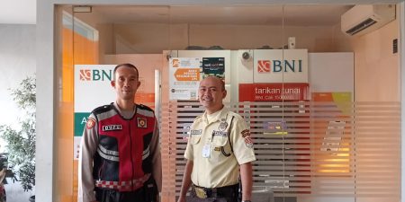 Menjaga keamanan dan kenyamanan warganya, Polsek Rancasari Patroli di perbankan