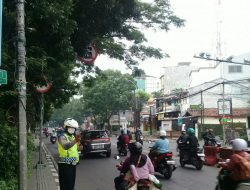 Jajaran Lalu Lintas Polsek Cibeunying Kaler Gelar Yanmas Pagi. Pengaturan Arus Lalulintas Wilayah Hukum Polsek Cibeunying Kaler
