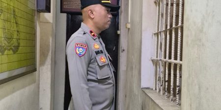 Antisipasi Gangguan Kamtibmas Pawas Polsek Sukasari Lakukan Giat Siaga Mako dan Pengecekan Ruang Tahanan