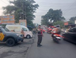 Personel Samapta Polsek Ujungberung Lakukan Giat Pengaturan Arus Lalu-lintas Pagi Hari
