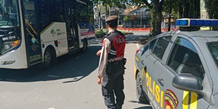 Pergelaran Personil Unit Samapta Polsek Bojongloa Kaler melaksanakan pengaturan arus lalulintas dan situasi Kamtibmas