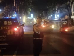 Tekan Angka Kriminalitas, QR Polsek Sukasari Lakukan Giat Rutin Yanmas Malam Bandung Lautan Biru