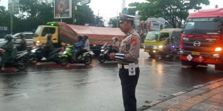 GIAT YANMAS PAGI UNIT LANTAS POLSEK CINAMBO DI TIGA TITIK RAWAN LALIN