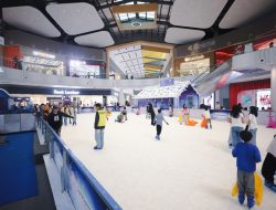 Sensasi Musim Dingin di Tengah Kota, Ice Wonderland Hadir Lagi di Summarecon Mall Bandung