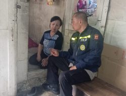 Jalin Silaturahmi dan Kerjasama Bhabinkamtibmas Kelurahan Gegerkalong Polsek Sukasari Sambangi Warga