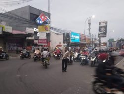 Personel lalulintas Polsek Ujungberung antisipasi kemacetan pada Pagi Hari