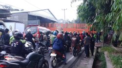 Truk Gagal Mundur di Jalak Harupat, Lalu Lintas Macet Hingga 1 Kilometer