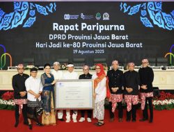 HARI JADI KE-80 PROVINSI JAWA BARAT* *Perpusnas Serahkan Sertifikat Memory of The World atas Naskah Sanghyang Siksa Kandang Karesian*