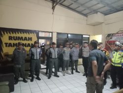 Cegah Gangguan Kamtibmas Anggota Sabhara Polsek Kiaracondong melaksanakan Patroli