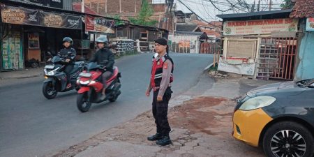 GIAT PELAYANAN PAGI SABHARA QR 18 4D POLSEK CINAMBO DI PERTIGAAN CISARANTEN WETAN